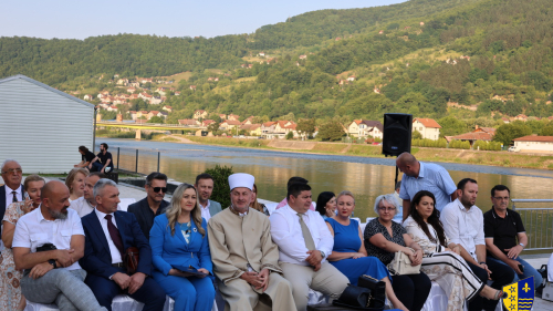 Lampioni kao svjetlosni znak priznanja učenicima i nastavnicima za izvanredan uspjeh u školskoj 2024/2025. godini
