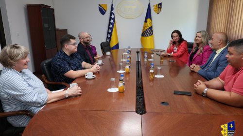 U znak zahvalnosti za doprinos razvoju mladih: Uručeno priznanje predstavnicama Hope Centra
