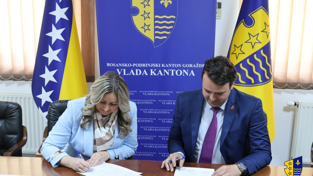 Potpisan ugovor o realizaciji projekta „Izgradnja novog objekta – svlačionica“ u Vitkovićima, izdvojeno 412.000 KM