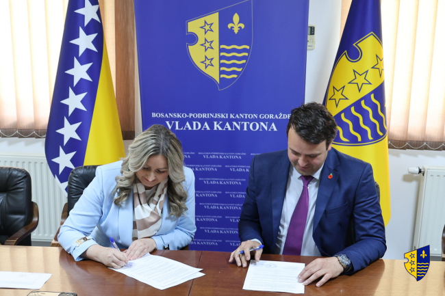 Potpisan ugovor o realizaciji projekta „Izgradnja novog objekta – svlačionica“ u Vitkovićima, izdvojeno 412.000 KM